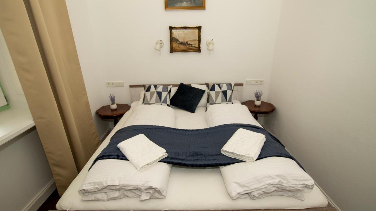 Kira Panzio Bed and Breakfast Lengyeltoti Exteriör bild